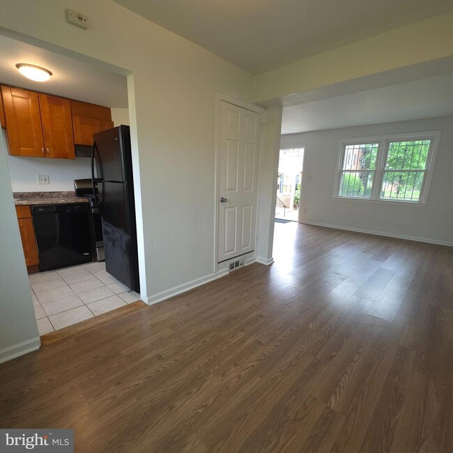 property at 2528 Iverson St