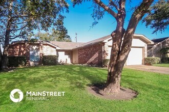 1934 Grand Park Dr in Missouri City, TX - Building Photo - Building Photo