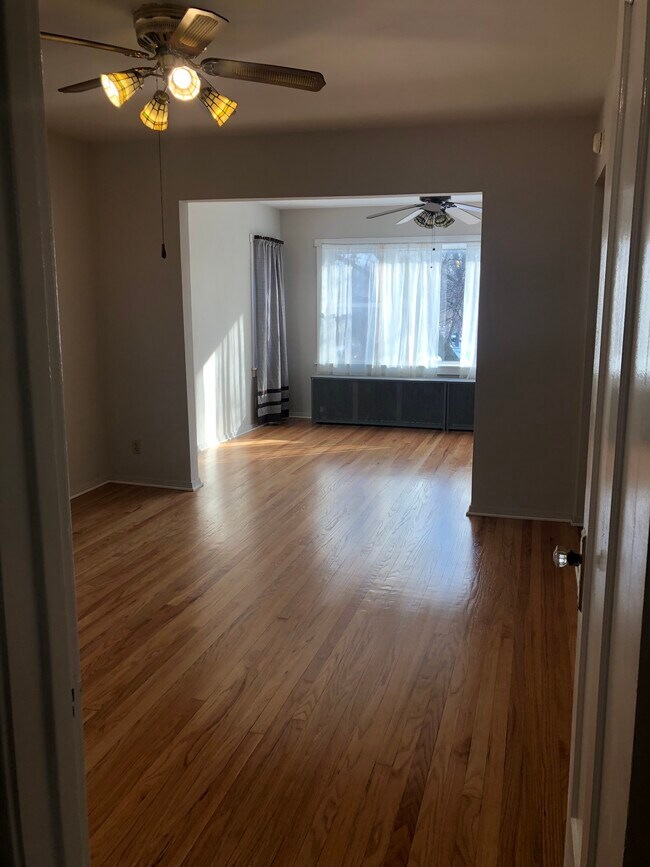 4526 N Menard Ave in Chicago, IL - Building Photo - Building Photo