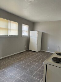 811 N 7th St - 8