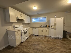 3271 McMahon Rd in West Kelowna, BC - Building Photo - Building Photo