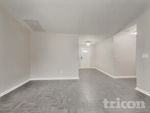 295 New Castle Ln in Spring Lake, NC - Building Photo - Building Photo