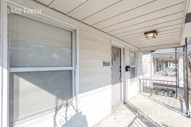 1860 Finch St in Toledo, OH - Foto de edificio - Building Photo