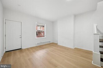 320 N Robinson St in Philadelphia, PA - Building Photo - Building Photo