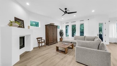 141 Lakeside Dr in Lipan, TX - Building Photo - Building Photo