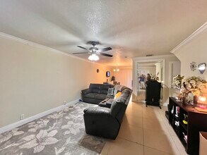 6604 Dockside Cir in Greenacres, FL - Building Photo - Building Photo