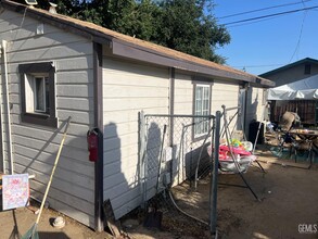 309 Wilson Ave in Bakersfield, CA - Building Photo - Building Photo