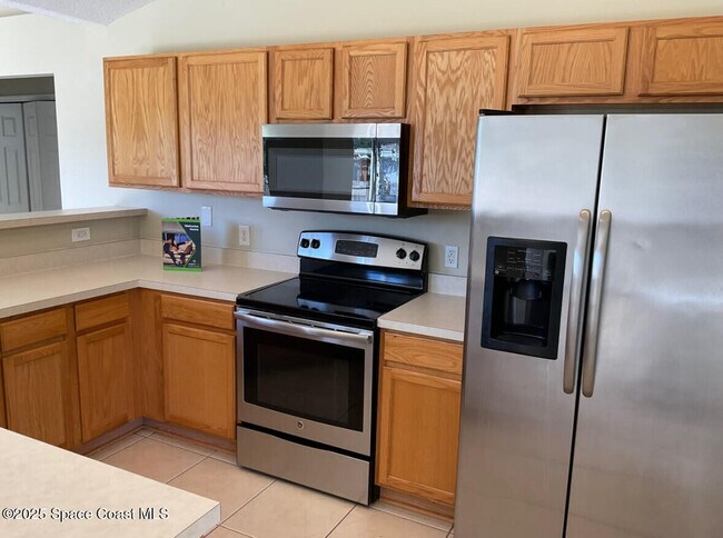 718 Cleaves St SE in Palm Bay, FL - Building Photo - Building Photo