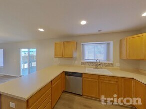 6855 Fountain Vista Cir, Unit 203-3 S 6th in Fountain, CO - Foto de edificio - Building Photo