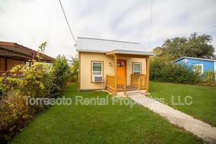 611 Rochambeau St in San Antonio, TX - Building Photo