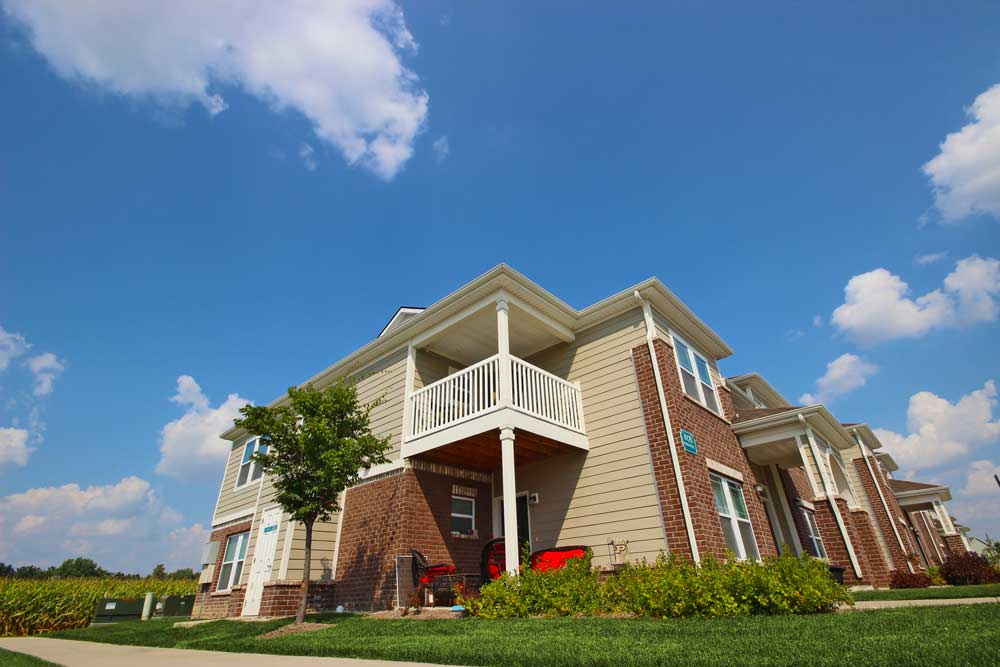 The Commons at Wynne Farms Apartments in Brownsburg, IN - Building Photo