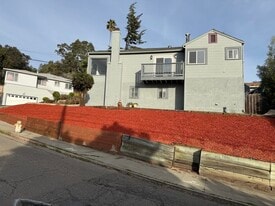 3000 Parker Ave in Oakland, CA - Building Photo