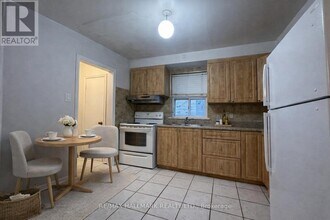 237 Pannahill Rd in Toronto, ON - Building Photo - Building Photo