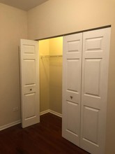 7654 S Colfax Ave-Unit -2 in Chicago, IL - Building Photo - Building Photo