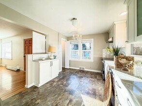 10332 Ashworth Ave N in Seattle, WA - Building Photo - Building Photo