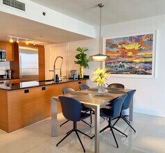 50 Biscayne Blvd, Unit 4810 in Miami, FL - Building Photo - Building Photo