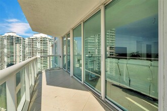 16400 Collins Ave, Unit 1944 in Sunny Isles Beach, FL - Building Photo - Building Photo