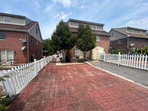 1008 Ayres Ct in Lancaster, PA - Building Photo - Building Photo