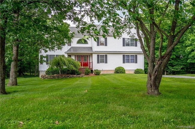 33 Sandra Ln in Monroe, NY - Building Photo - Building Photo