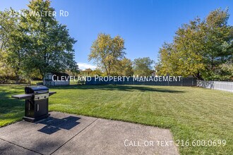 2916 Walter Rd in Westlake, OH - Building Photo - Building Photo