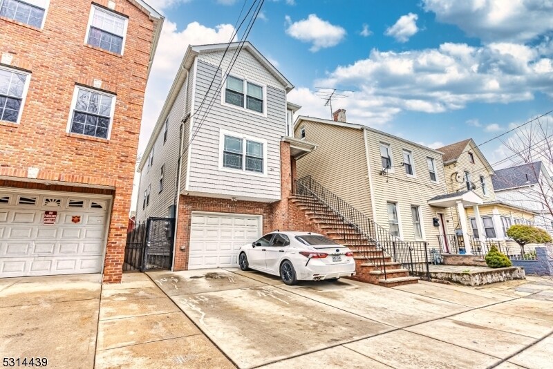 241 Franklin St-Unit -2 in Elizabeth, NJ - Building Photo