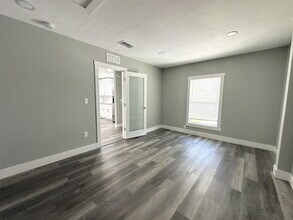 7309 Riverbank Dr in New Port Richey, FL - Building Photo - Building Photo