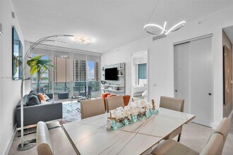 17550 Collins Ave, Unit 704 in Sunny Isles Beach, FL - Building Photo - Building Photo