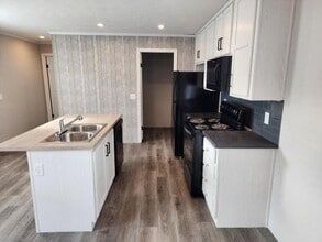 520 Milan Ave in Norwalk, OH - Building Photo - Building Photo