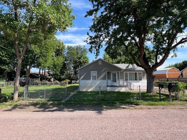 831 Capitol Hill St in Canon City, CO - Building Photo - Building Photo