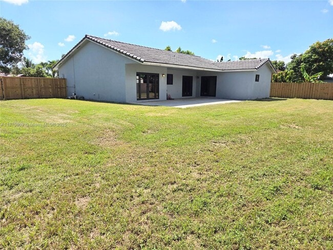 22056 SW 128th Ct in Miami, FL - Building Photo - Building Photo