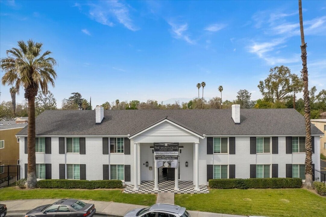 MONTICELLO APARTMENT HOMES in Riverside, CA - Building Photo