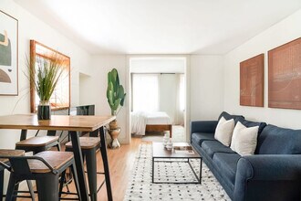 244 E 75th St in New York, NY - Building Photo - Building Photo