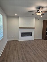 378 Sunset Holw St in Sugar Hill, GA - Building Photo - Building Photo