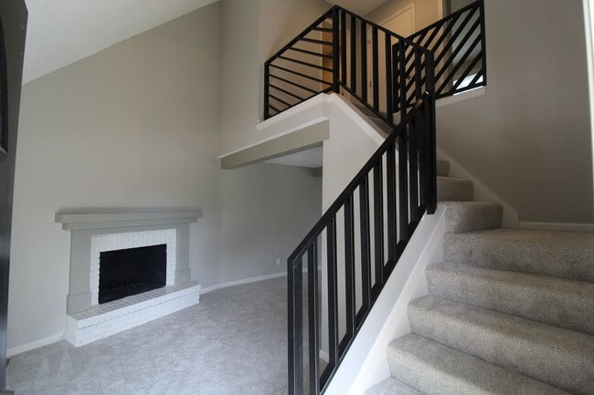 9328 W 49th St in Shawnee, KS - Building Photo - Building Photo