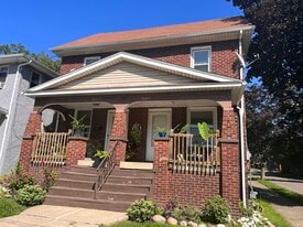1423 Marcy St in Akron, OH - Building Photo