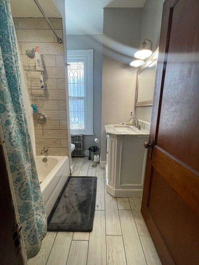 4646 Hazel Ave in Philadelphia, PA - Building Photo - Building Photo