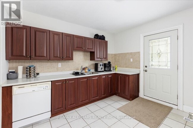 property at 387 Ontario St