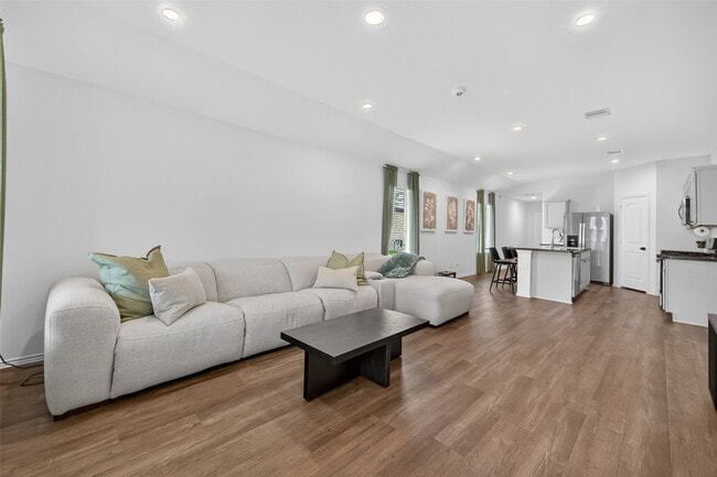 24422 Oriole Summit Dr