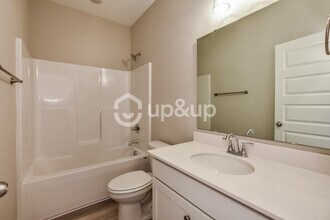 227 John Harold Dr in Meridianville, AL - Foto de edificio - Building Photo