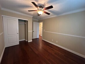 3842 W Buena Vista Ave in Visalia, CA - Building Photo - Building Photo