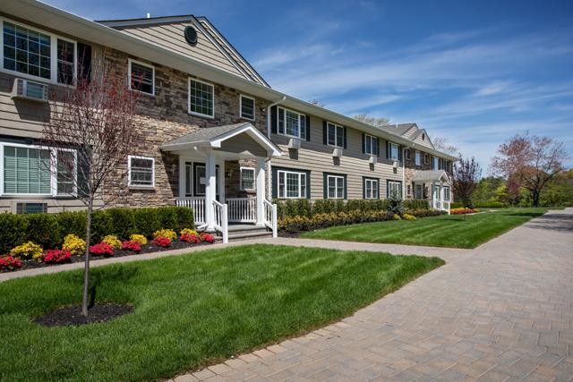 Fairfield At East Patchogue in Patchogue, NY - Foto de edificio