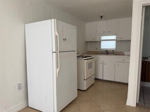 913 Knight St in Houston, TX - Foto de edificio - Building Photo