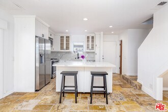 28711 Pacific Coast Hwy in Malibu, CA - Building Photo - Building Photo