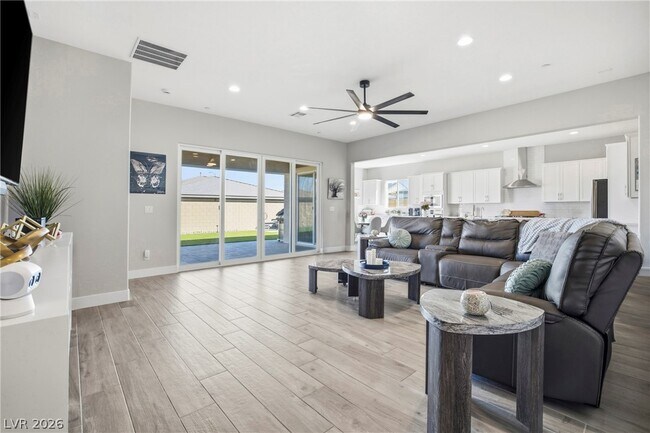 84 Ella Ashman Ave in Henderson, NV - Building Photo - Building Photo