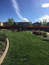 2361 la Villa Way in Redding, CA - Building Photo - Building Photo