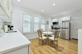 893 E 4th St in Boston, MA - Building Photo - Building Photo