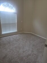 709 Shady Meadow Ln in Glenn Heights, TX - Building Photo - Building Photo