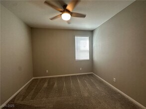 10150 Kings Amethyst St in Las Vegas, NV - Building Photo - Building Photo