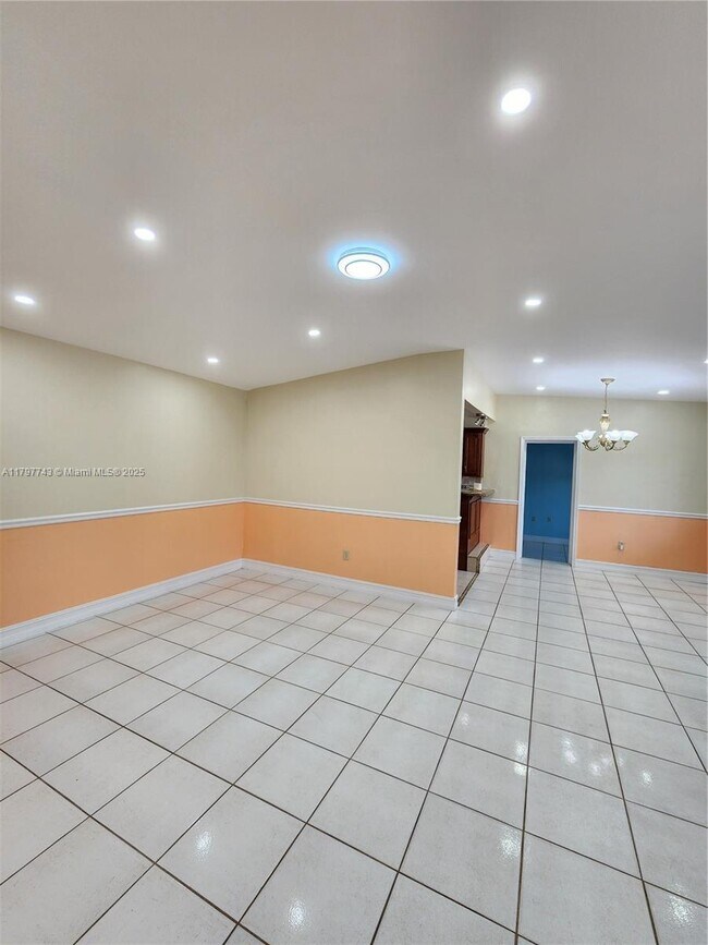 4100 NW 5th St in Miami, FL - Building Photo - Building Photo