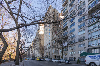 927 5th Ave in New York, NY - Building Photo - Building Photo